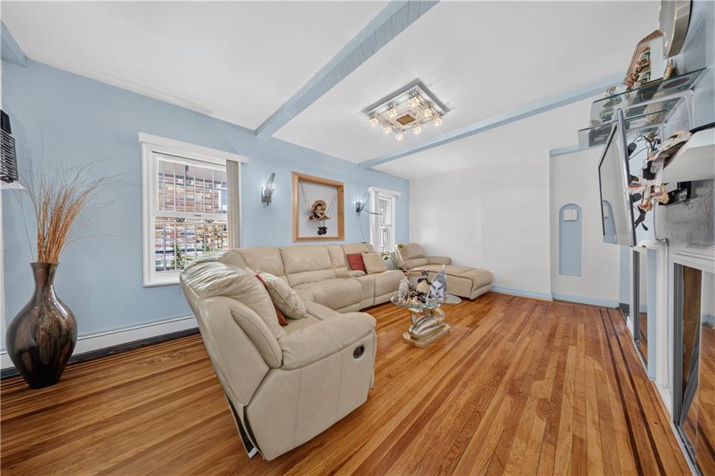 4739 197th Street Flushing Flushing NY 11358