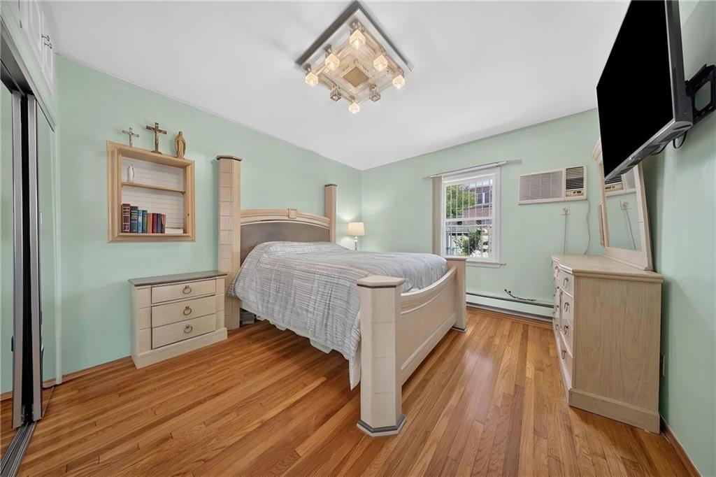 4739 197th Street Flushing Flushing NY 11358