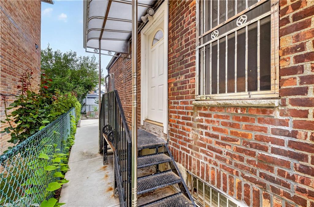 4739 197th Street Flushing Flushing NY 11358