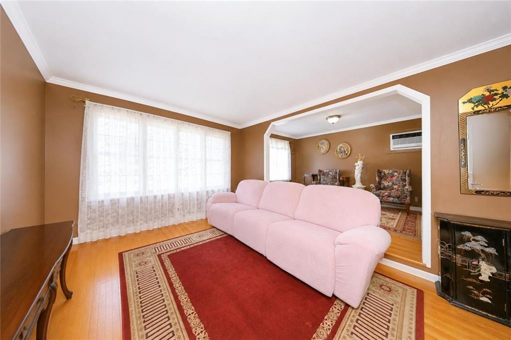 42 Hamden Avenue Grant City Staten Island NY 10306