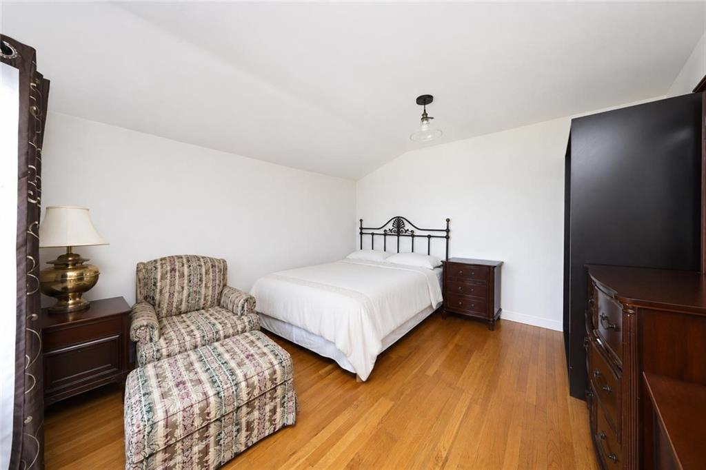 42 Hamden Avenue Grant City Staten Island NY 10306