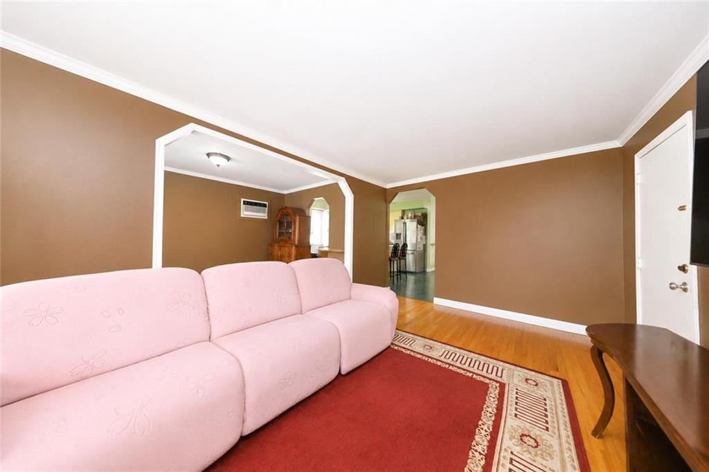 42 Hamden Avenue Grant City Staten Island NY 10306