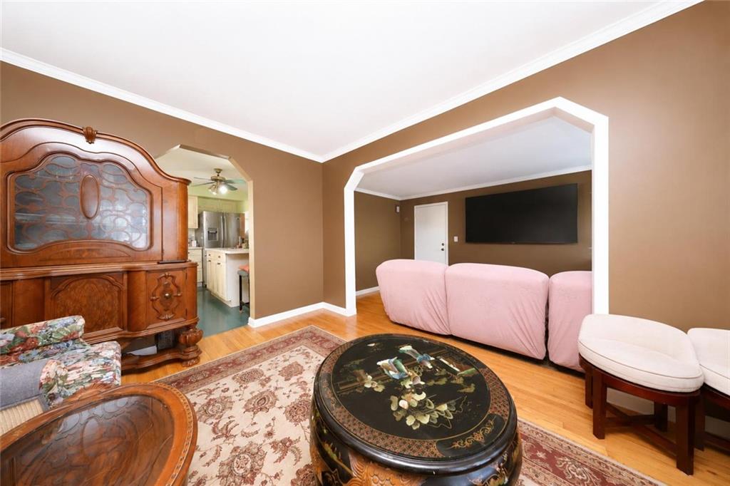 42 Hamden Avenue Grant City Staten Island NY 10306
