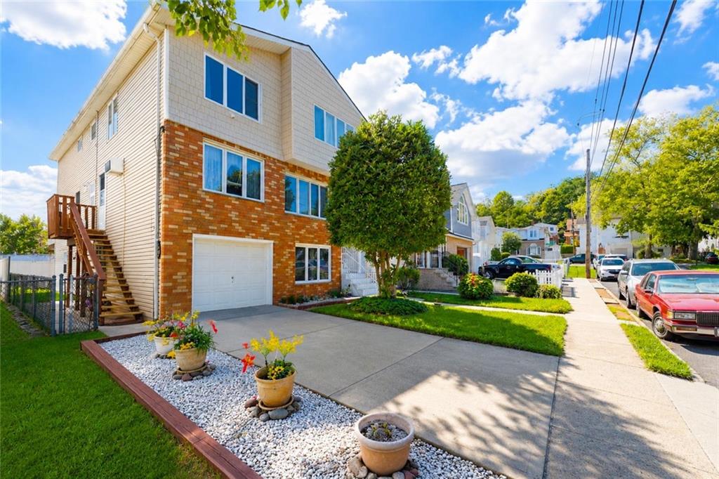 42 Hamden Avenue Grant City Staten Island NY 10306