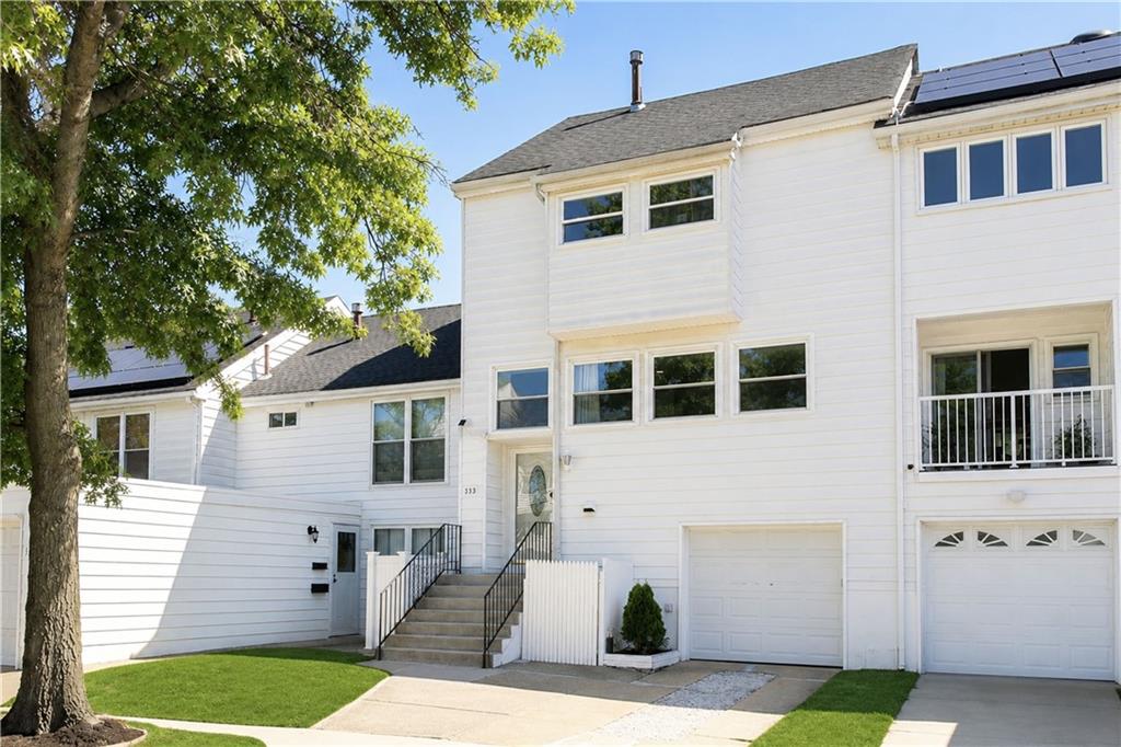 333 HAMPTON GREEN Arden Heights Staten Island NY 10312