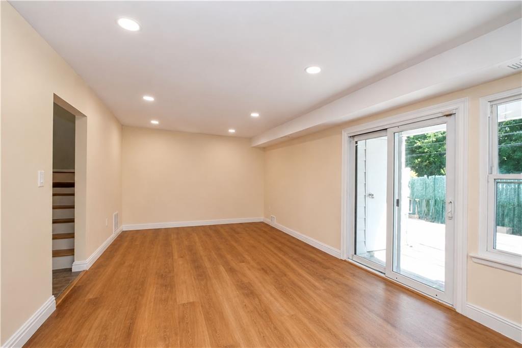 333 HAMPTON GREEN Arden Heights Staten Island NY 10312