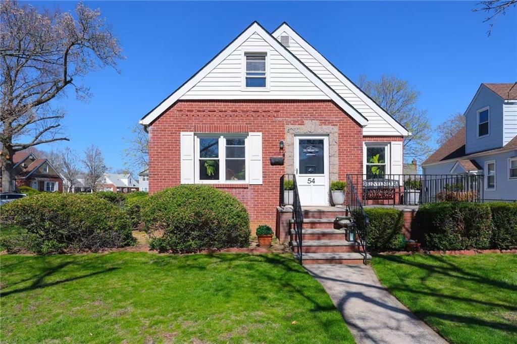 54 Rose Lane Out of NYC New Hyde Park NY 11040