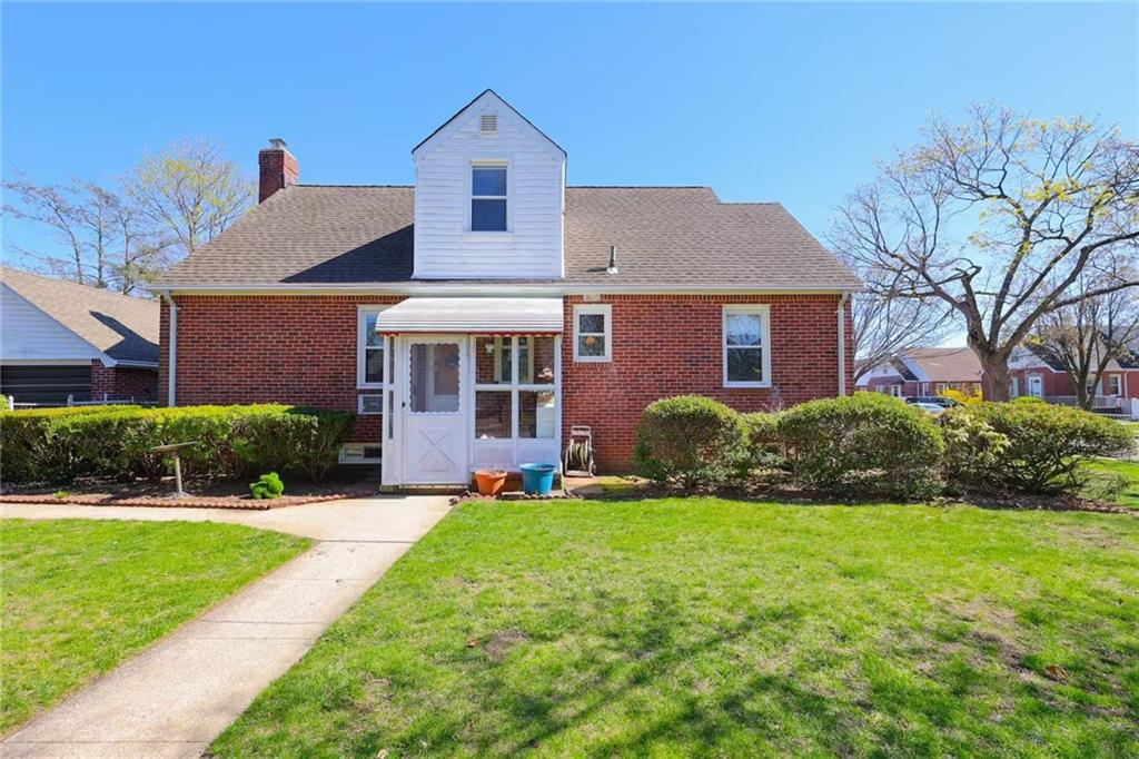 54 Rose Lane Out of NYC New Hyde Park NY 11040