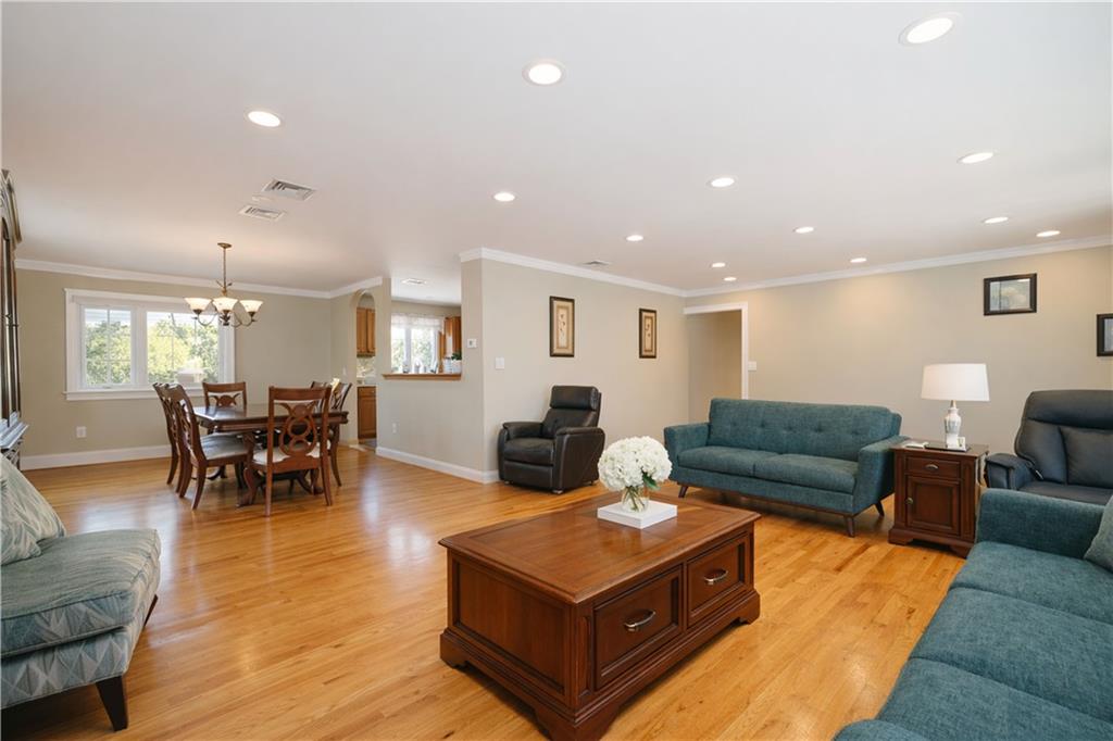 35 Cattaraugus Street Sunnyside Staten Island NY 10301