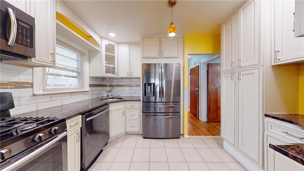 134-20 242nd Street Rosedale Rosedale NY 11422