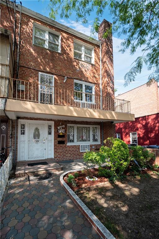 724 East 82nd Street Canarsie Brooklyn NY 11236