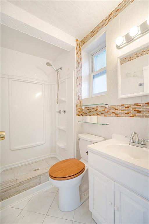 724 East 82nd Street Canarsie Brooklyn NY 11236