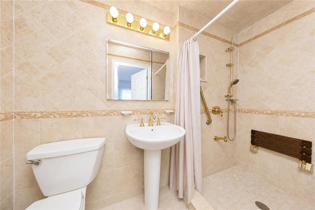 59 Ebony Street Richmond Town Staten Island NY 10306