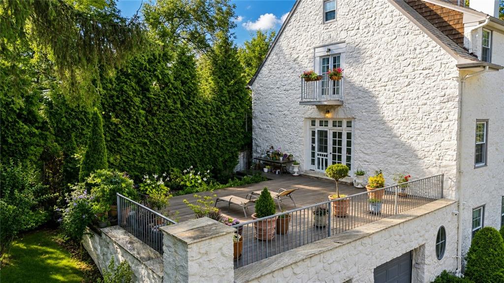 79 Flagg Court Todt Hill Staten Island NY 10304