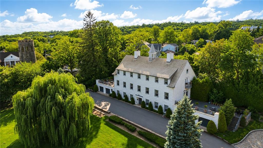 79 Flagg Court Todt Hill Staten Island NY 10304