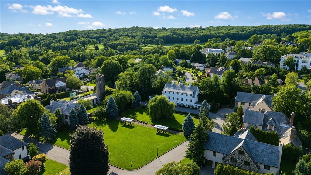 79 Flagg Court Todt Hill Staten Island NY 10304