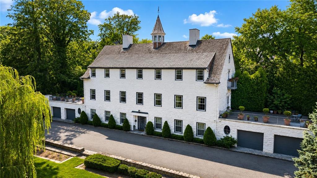 79 Flagg Court Todt Hill Staten Island NY 10304