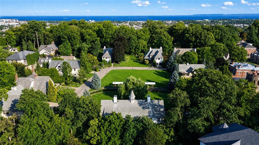 79 Flagg Court Todt Hill Staten Island NY 10304