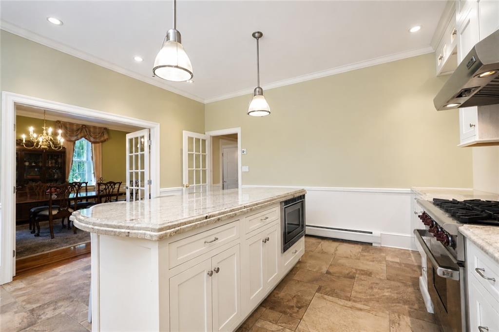 79 Flagg Court Todt Hill Staten Island NY 10304