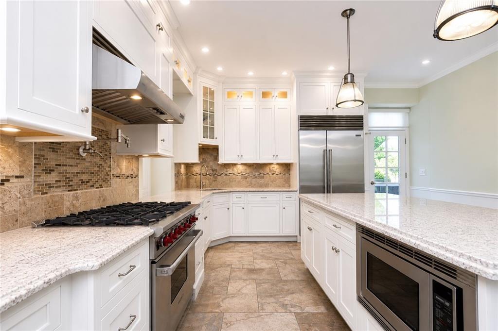 79 Flagg Court Todt Hill Staten Island NY 10304