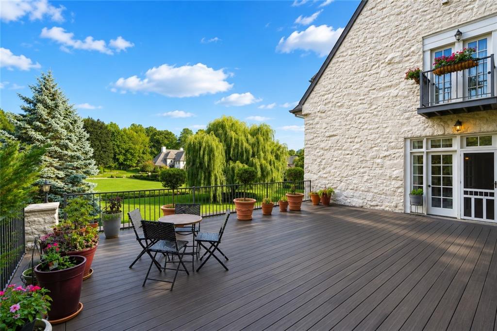 79 Flagg Court Todt Hill Staten Island NY 10304