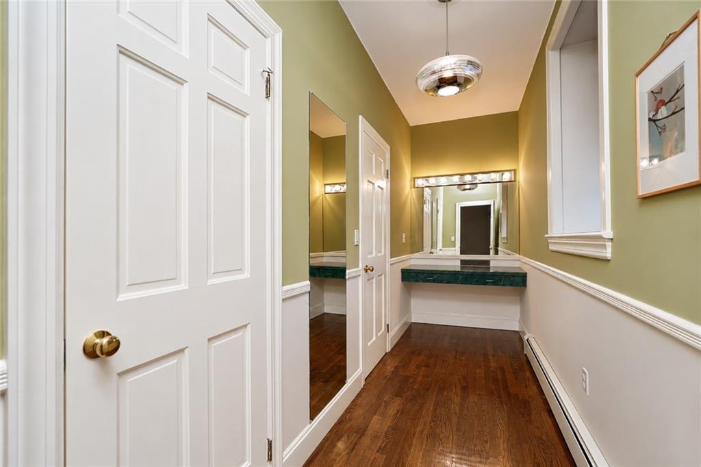 79 Flagg Court Todt Hill Staten Island NY 10304