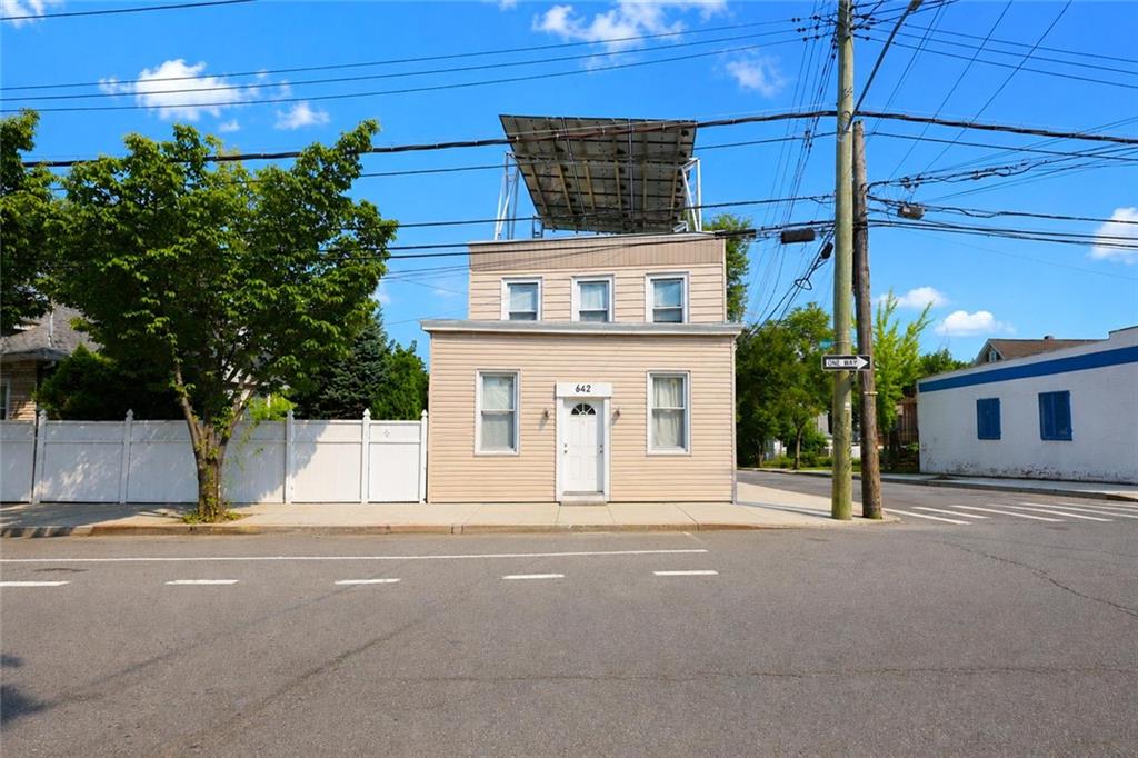 642 Richmond Road Park Hill Staten Island NY 10304