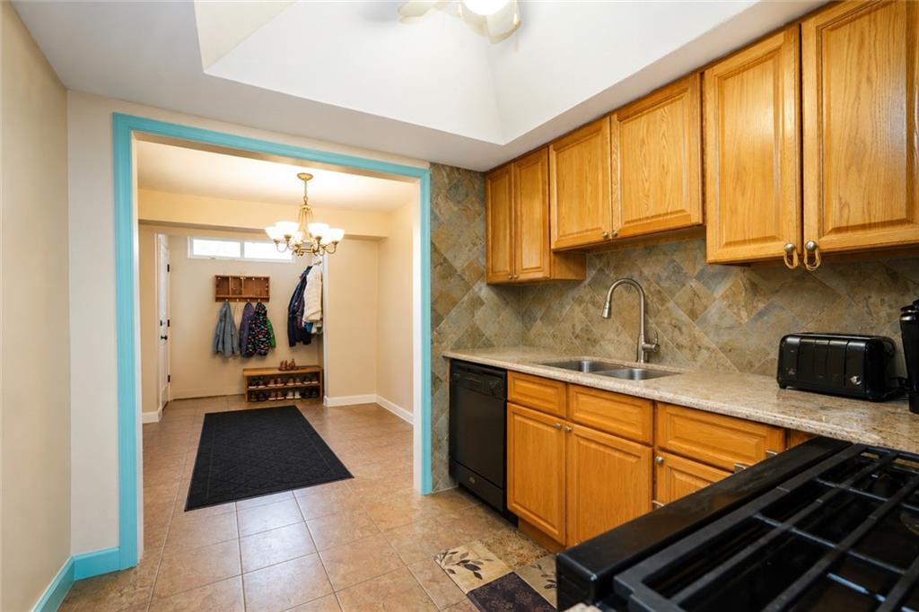 33 Regis Drive Graniteville Staten Island NY 10314