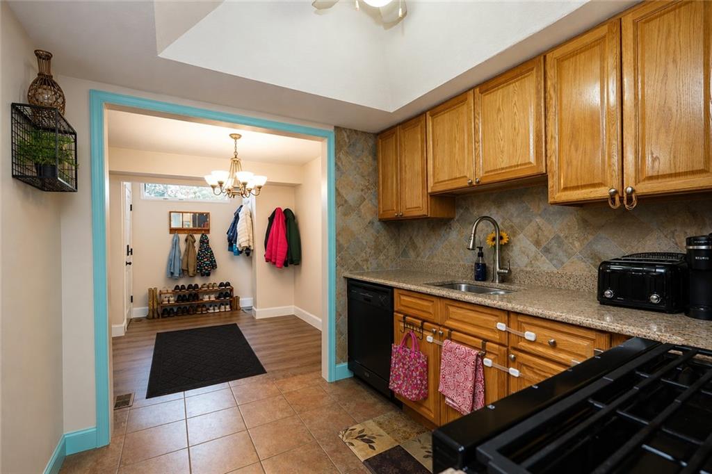 33 Regis Drive Graniteville Staten Island NY 10314