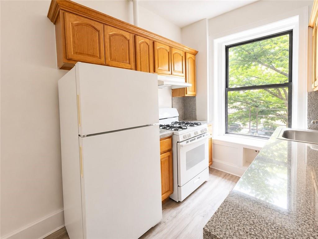 8320 Bay Parkway Bensonhurst Brooklyn NY 11214