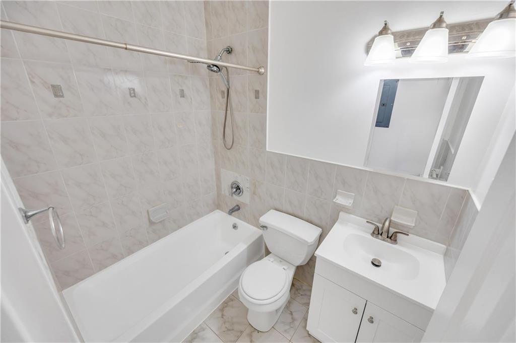 14014 Charles Lane Springfield Gardens NY 11413