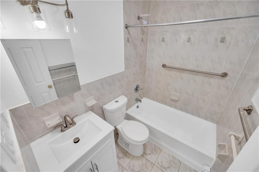 14014 Charles Lane Springfield Gardens NY 11413