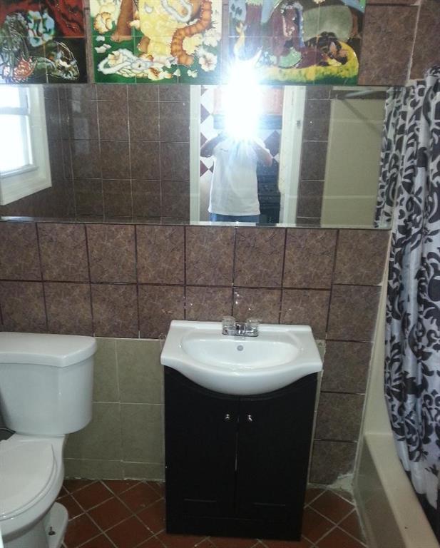 76 Grove Avenue Port Richmond Staten Island NY 10302