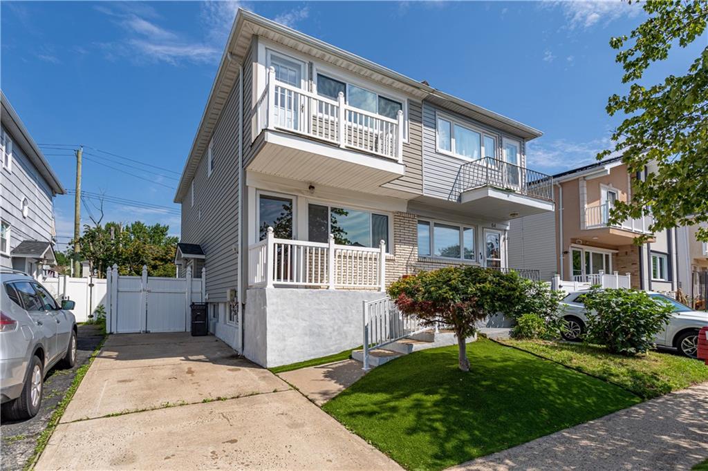 62 Mayberry Promenade Annadale Staten Island NY 10312