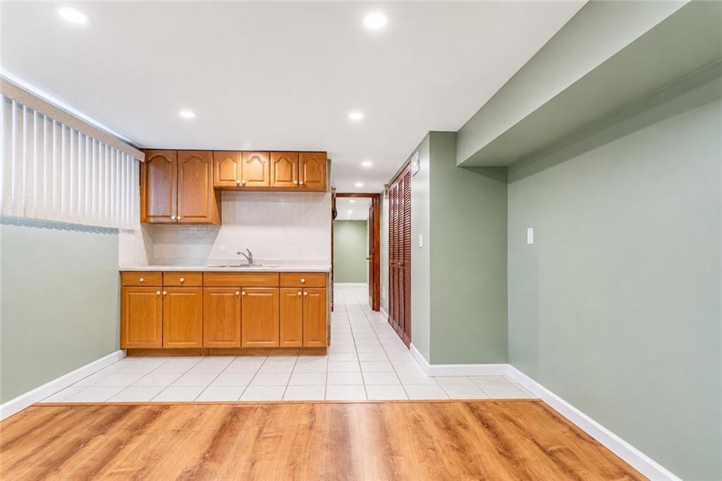 62 Mayberry Promenade Annadale Staten Island NY 10312