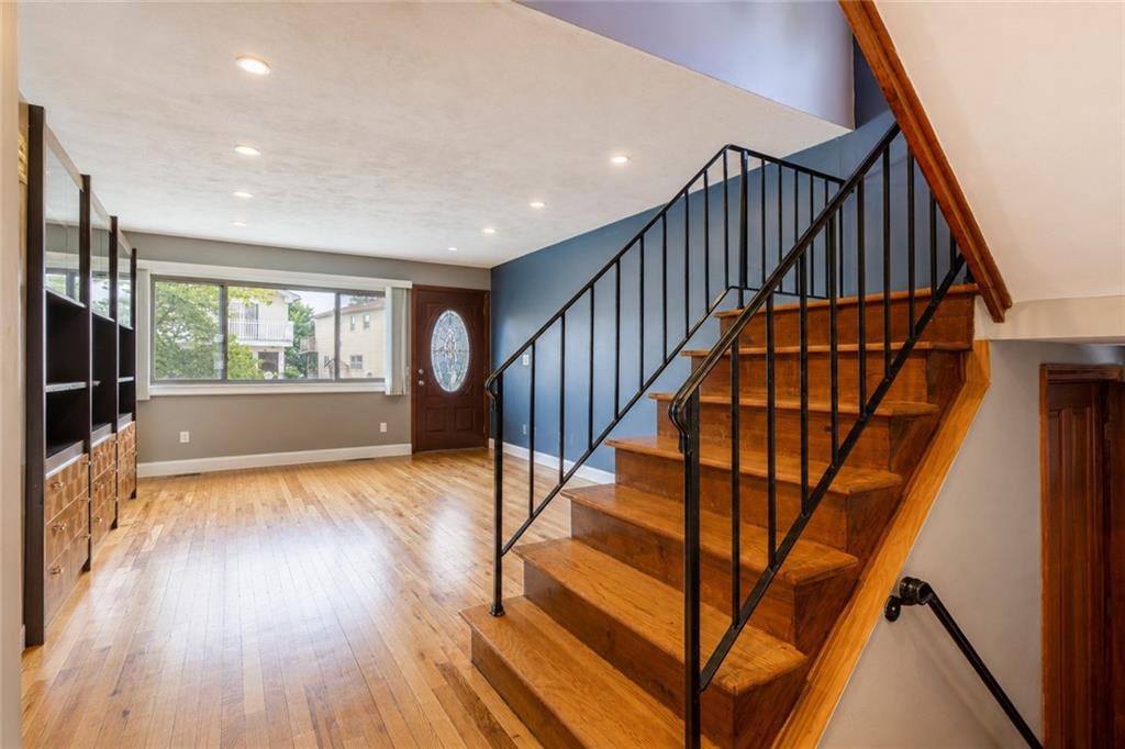 62 Mayberry Promenade Annadale Staten Island NY 10312