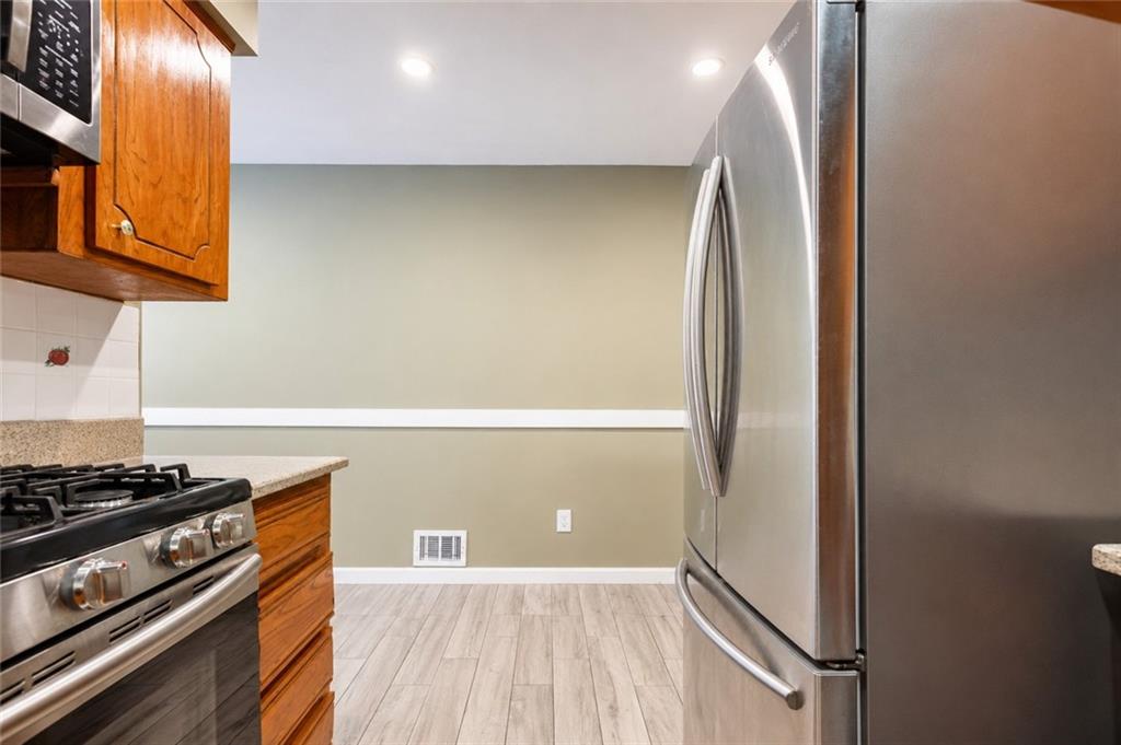 62 Mayberry Promenade Annadale Staten Island NY 10312