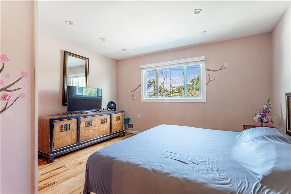 62 Mayberry Promenade Annadale Staten Island NY 10312