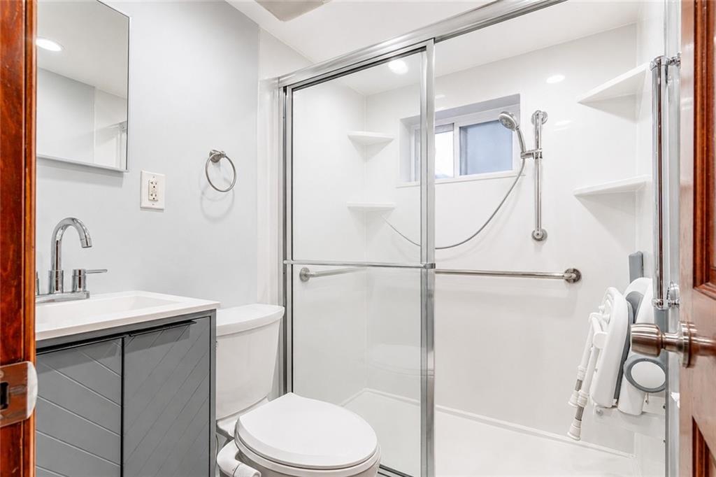62 Mayberry Promenade Annadale Staten Island NY 10312