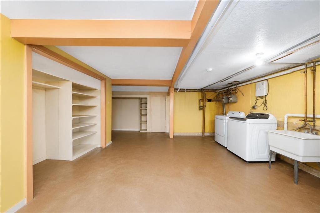 1438 East 100th Street Canarsie Brooklyn NY 11236
