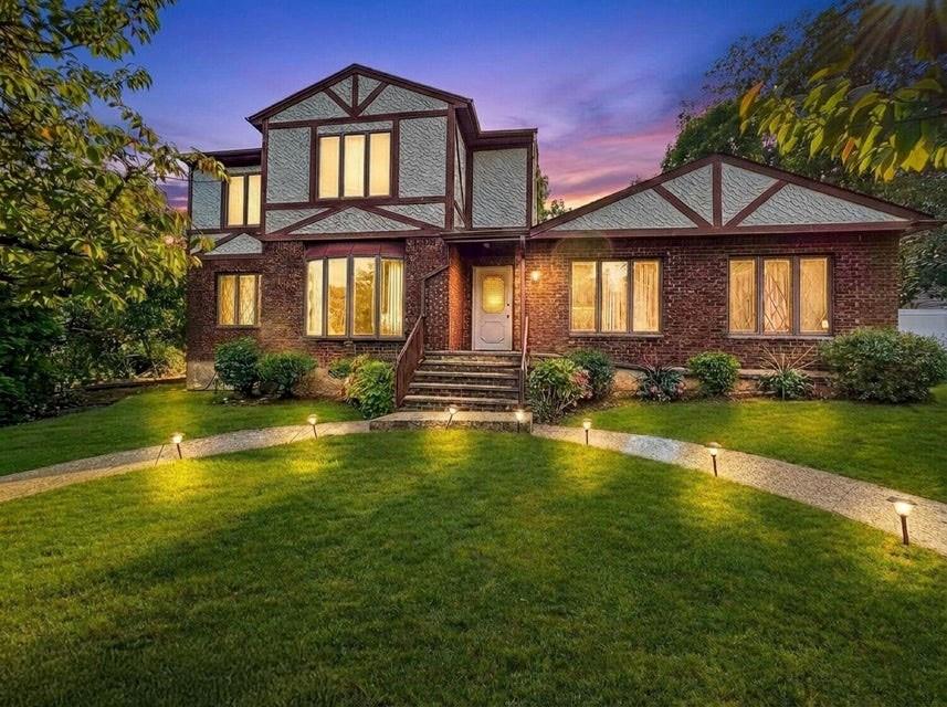 282 Boscombe Avenue Richmond Valley Staten Island NY 10309