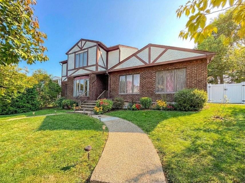 282 Boscombe Avenue Richmond Valley Staten Island NY 10309