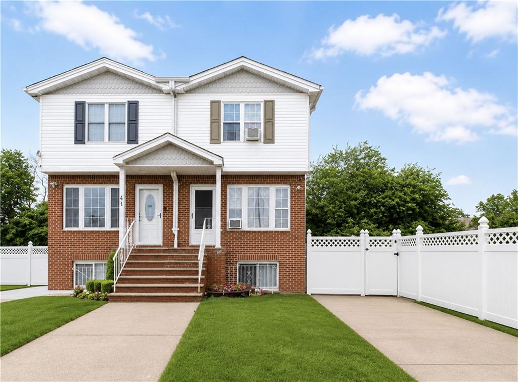39 Gloria Court Westerleigh Staten Island NY 10302