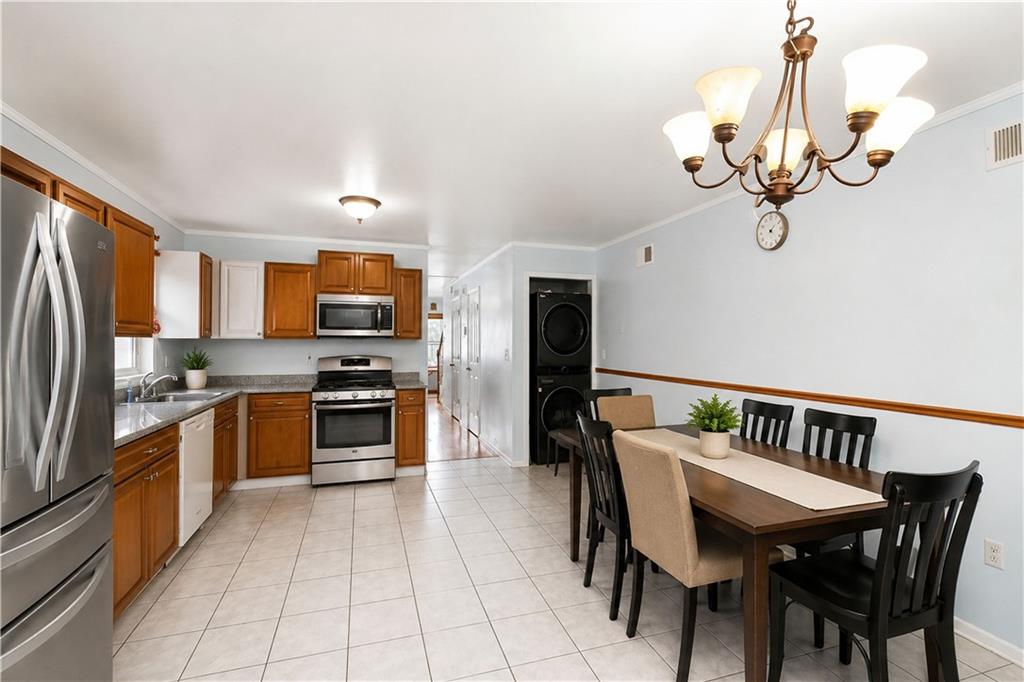 39 Gloria Court Westerleigh Staten Island NY 10302