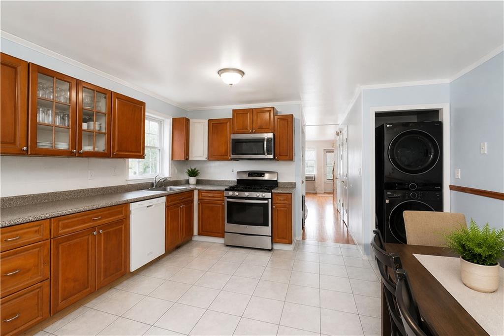 39 Gloria Court Westerleigh Staten Island NY 10302