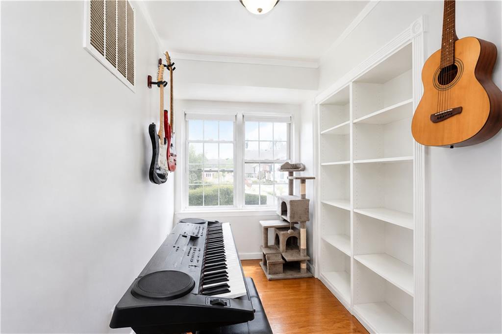 39 Gloria Court Westerleigh Staten Island NY 10302