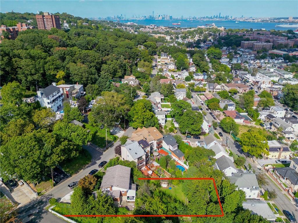 96 Longview Road Grymes Hill Brooklyn NY 10304