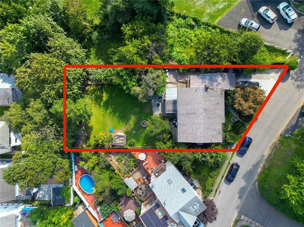 96 Longview Road Grymes Hill Brooklyn NY 10304