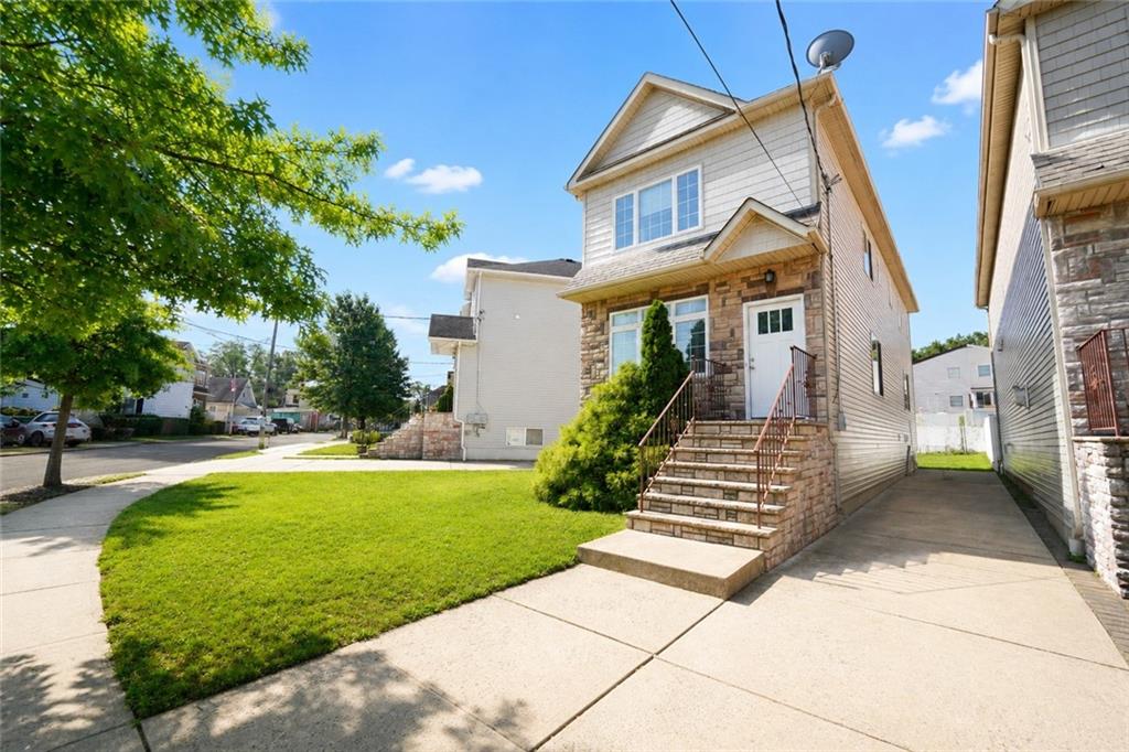 32 Wild Avenue Travis State Island NY 10314