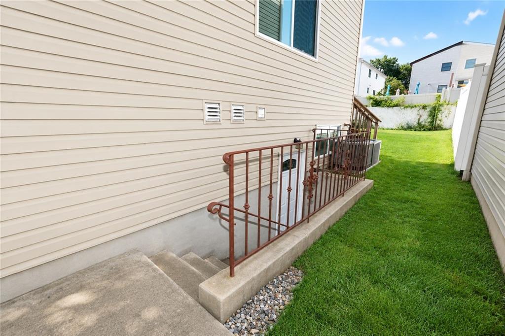 32 Wild Avenue Travis State Island NY 10314
